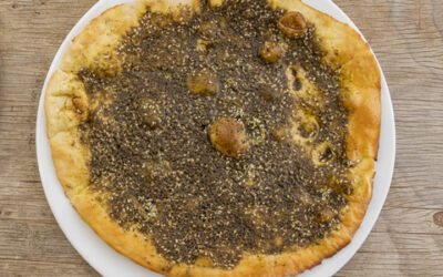 Fresh Lebanese Zaatar Bread