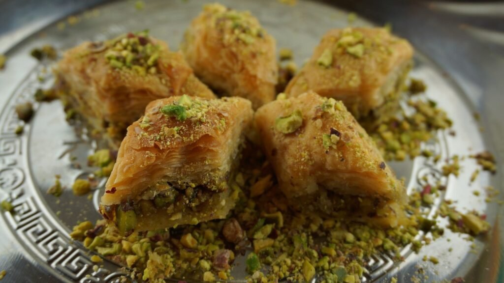 authentic walnut and pistachio baklava1