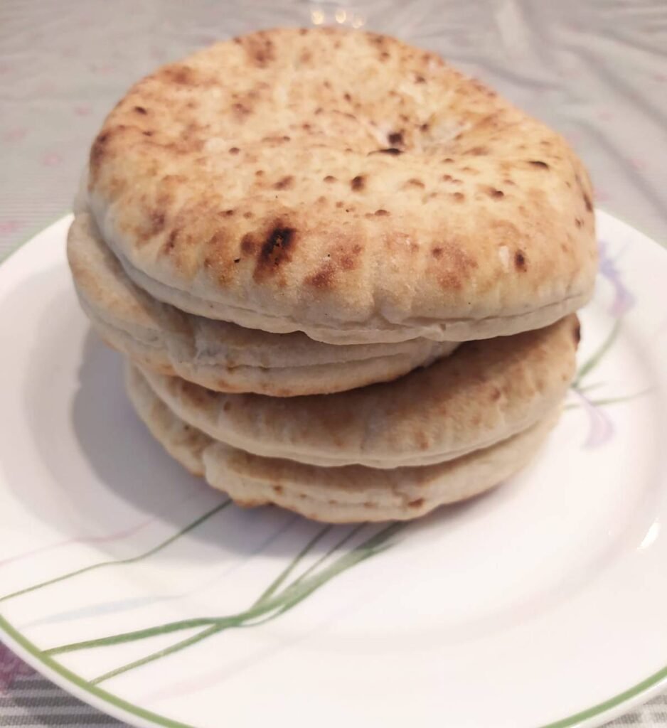 Homemade Fluffy Pita Bread