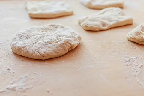 Homemade Fluffy Pita Bread