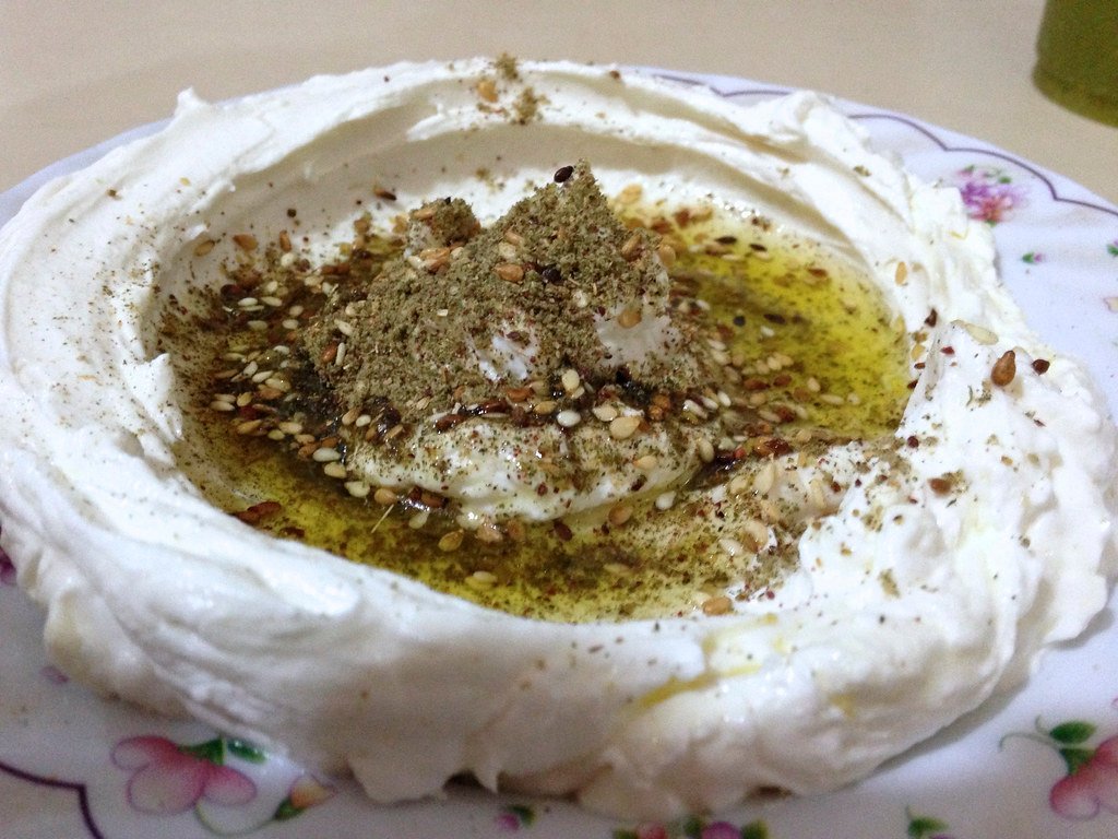 homemade labneh from yogurt