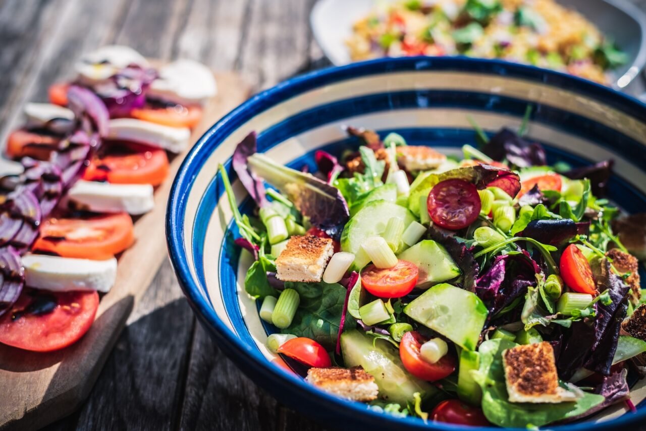 Pros and Cons of Mediterranean Diet: A Comprehensive Guide