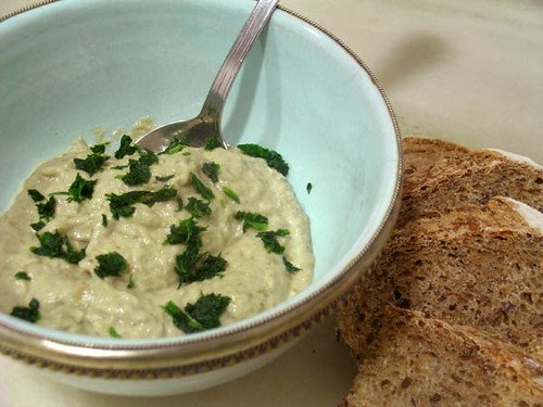 Lebanese moutabal