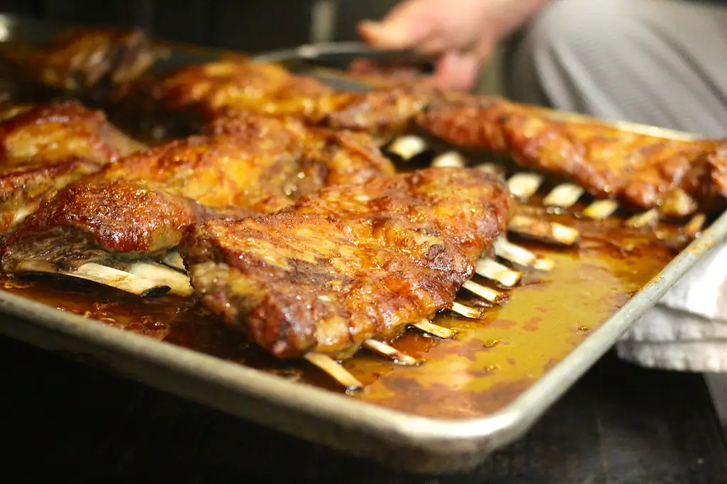 lamb ribs with honey and wine